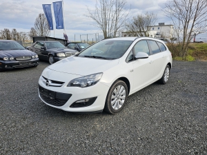 Opel Astra J Sports Tourer Style NAVI 650 PDC