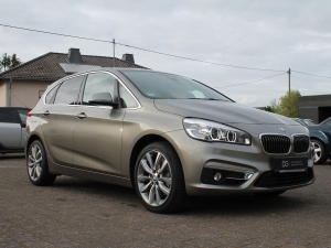 BMW 225 Active Tourer Luxury Line + Exklusiv