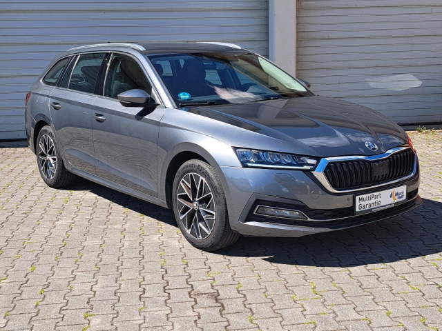 Skoda Octavia Combi 2,0 TDI DSG *HuD*LED*Navi*SportSi*AHK*