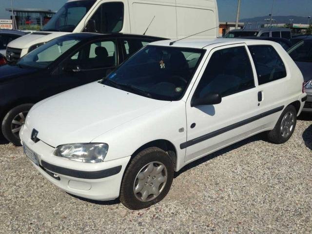 Peugeot 106