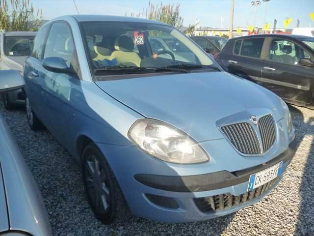 Lancia Ypsilon