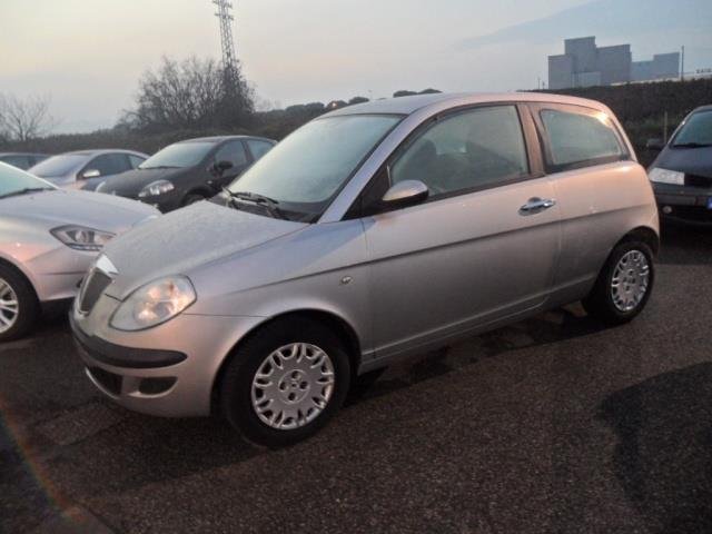 Lancia Ypsilon