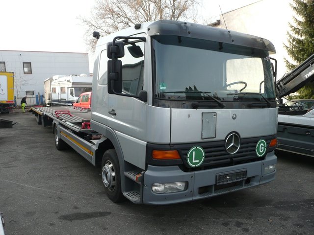 Mercedes-Benz Atego 823L + DPF, Autotransporter + Anhänger