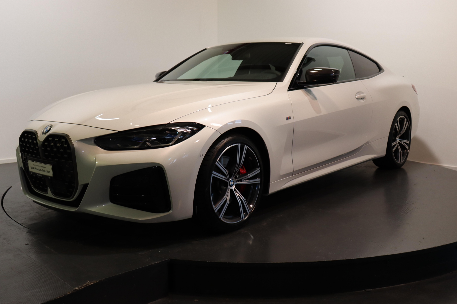 BMW M440i