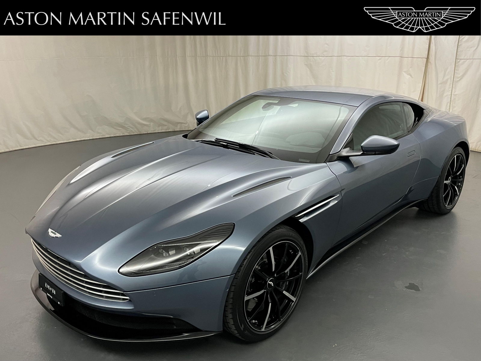 Aston Martin DB11