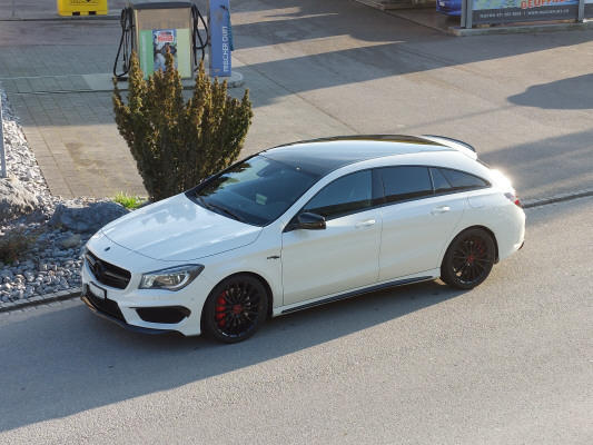 Mercedes-Benz CLA 45 AMG