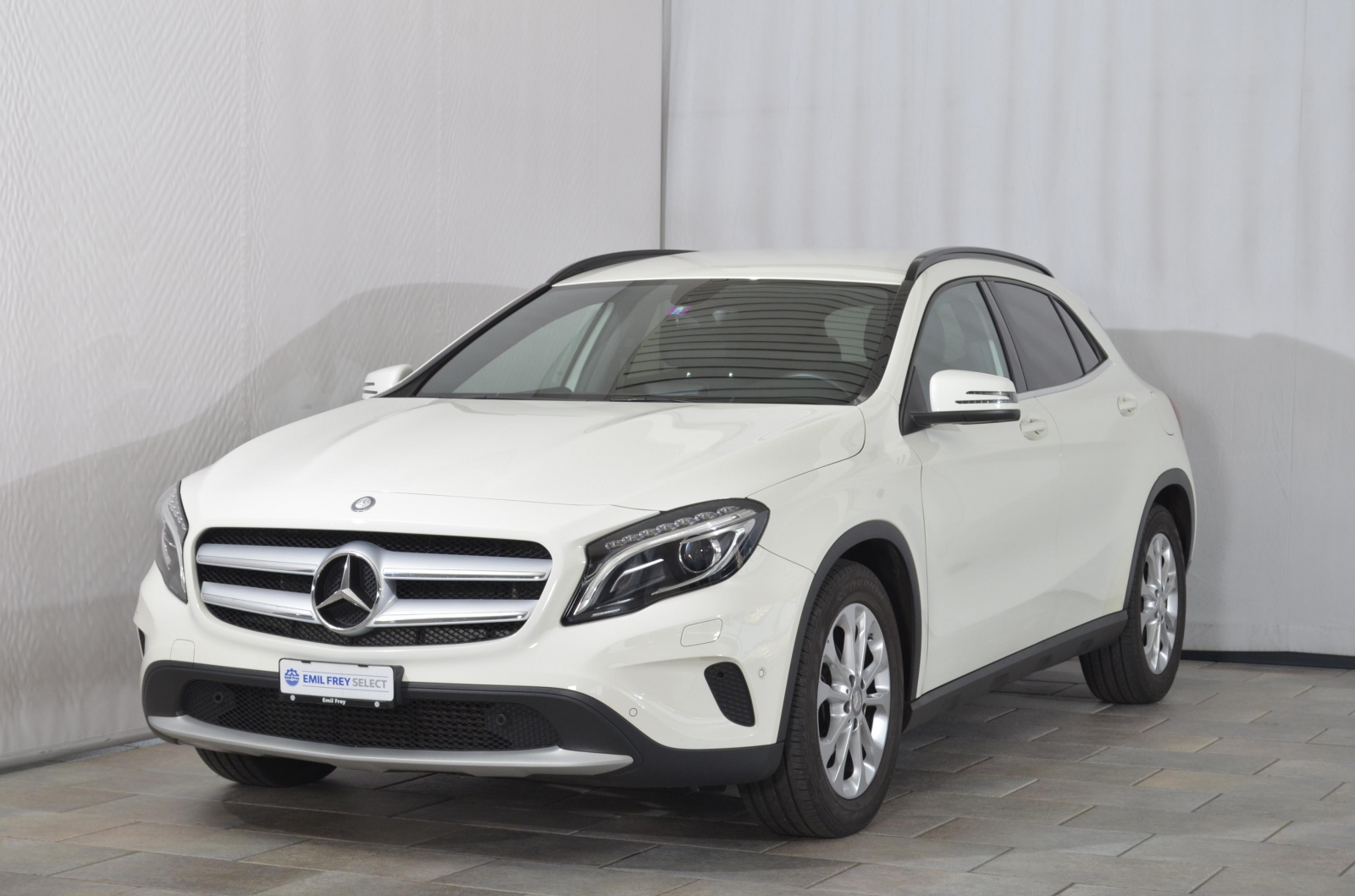 Mercedes-Benz GLA 200