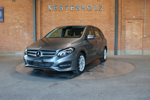 Mercedes-Benz B 220