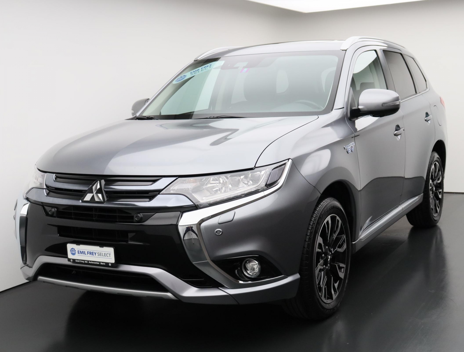 Mitsubishi Plug-in Hybrid Outlander