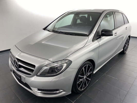 Mercedes-Benz B 220