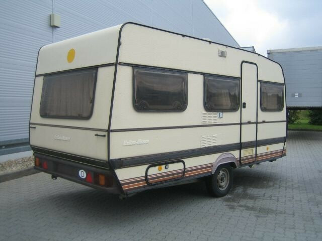 Hymer-Eriba Nova 460 T Wohnwagen + Vorzelt Caravan