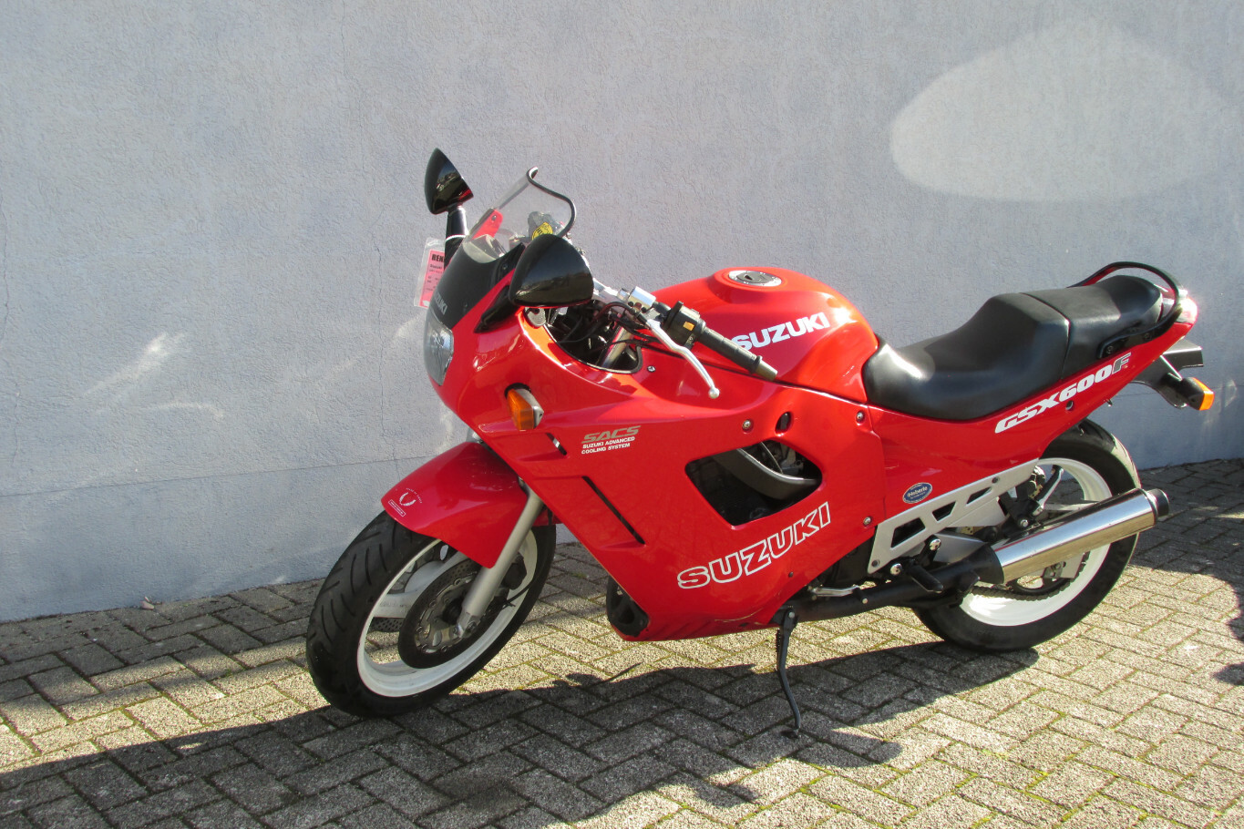 Suzuki GSX 600 F