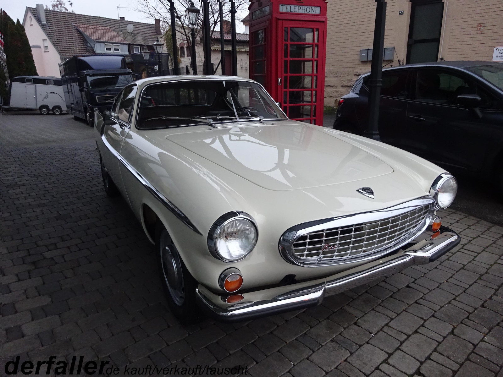 Volvo P1800