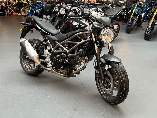 Suzuki SV650schw