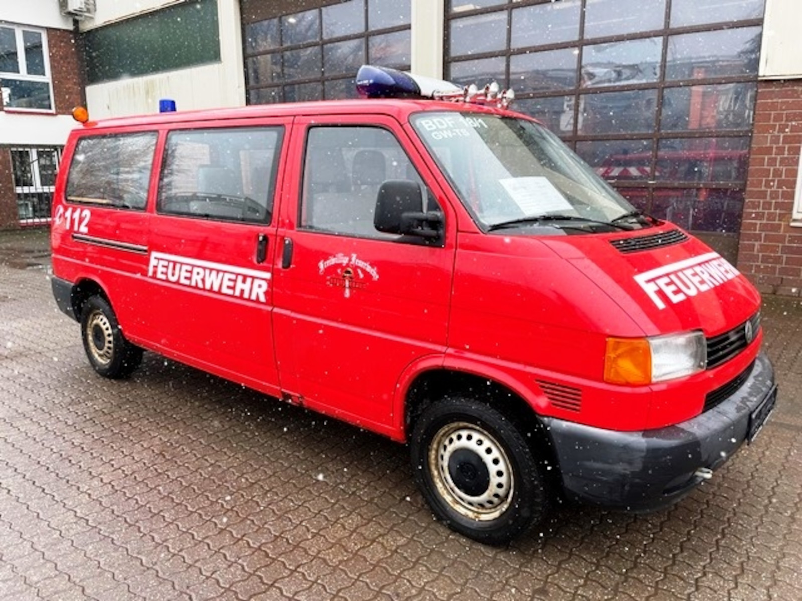 Volkswagen T 4 2,4 D Feuerwehr AHK