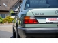 Mercedes-Benz 200 D W124 Nelkengrn guter Zustand Ahk. WD-Glas