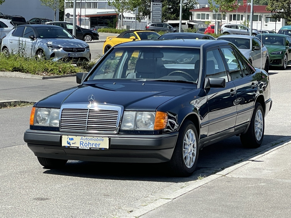 Mercedes-Benz 260