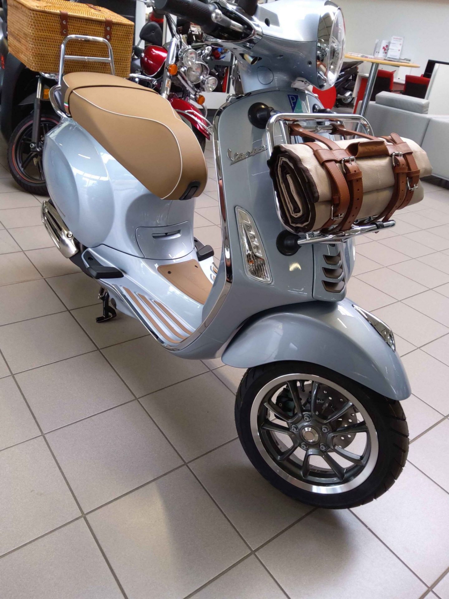 Vespa PRIMAVERA 125 - NEUFAHRZEUG - PICNIC EDITION