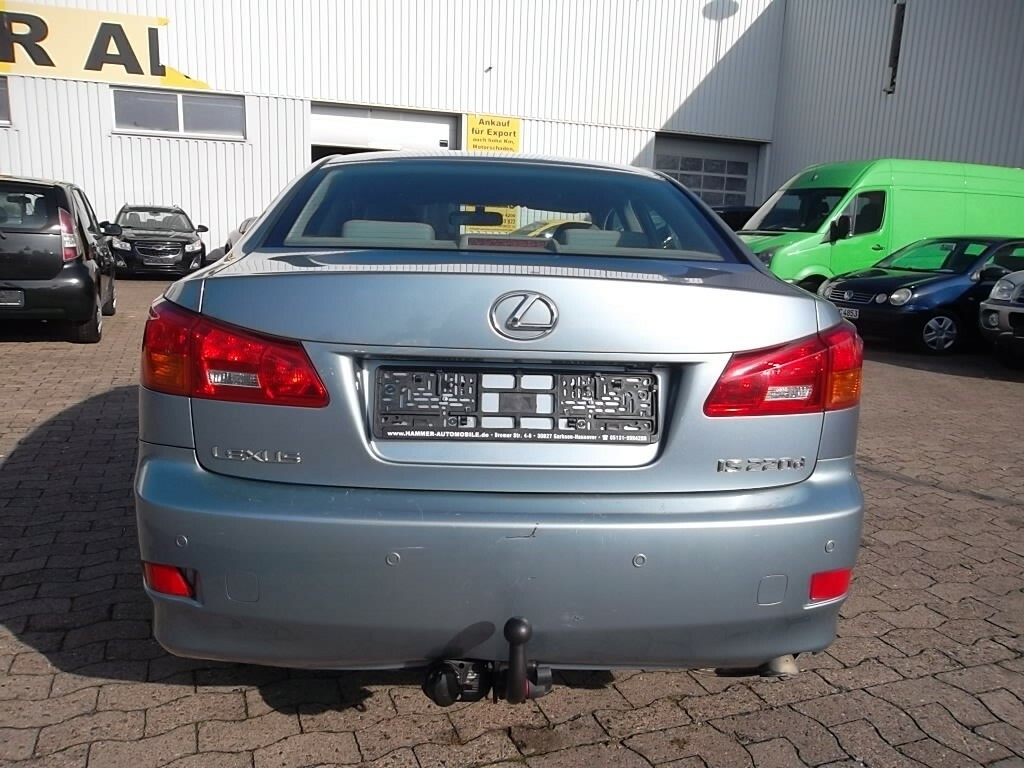 Lexus IS 220