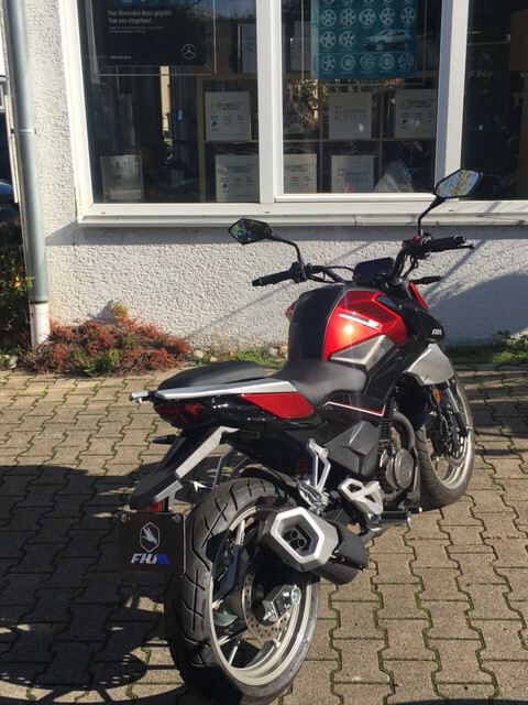 FK Motors Streetfighter 125