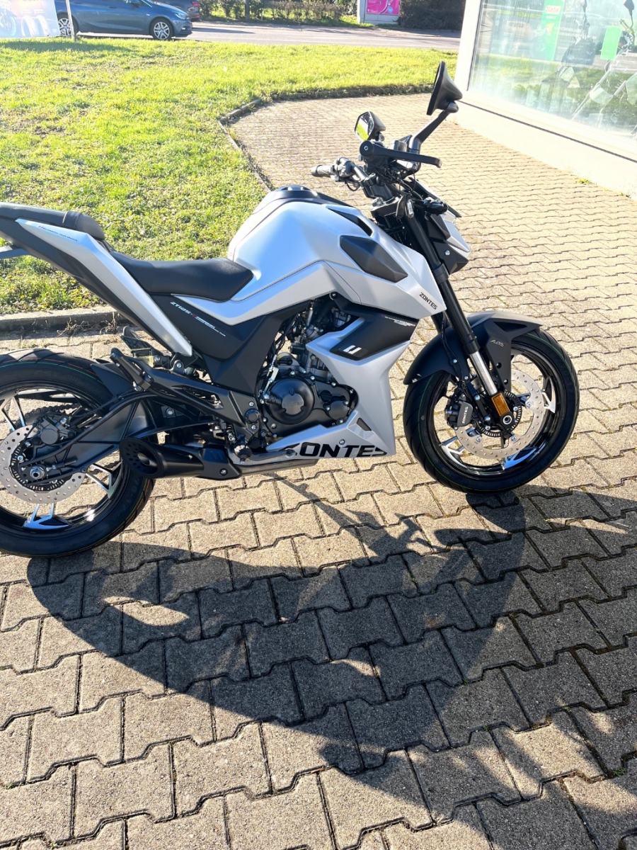 Zontes NEUE 125ccm Zontes Streetfighter BC 125 U 125er 15 PS ABS Naked mit Heckumbau