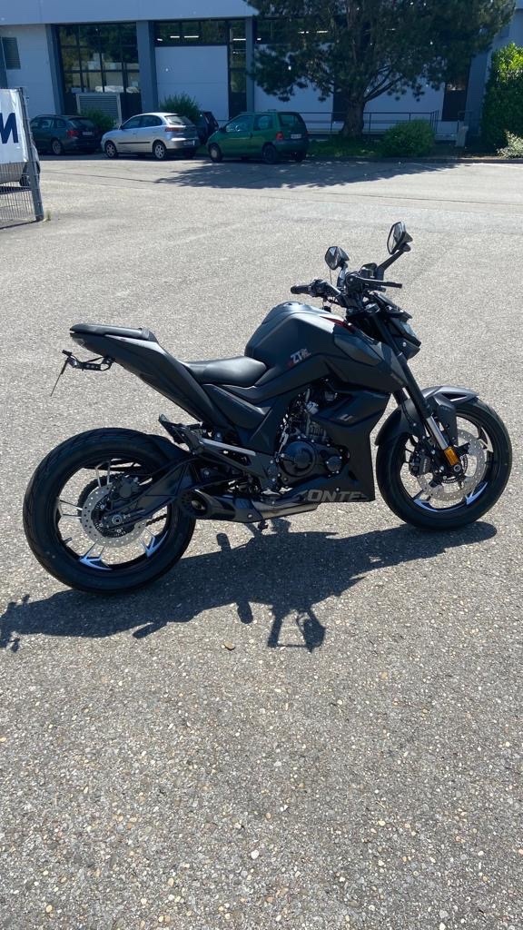 Zontes NEUE 125ccm Zontes Streetfighter BC 125 U 125er 15 PS ABS Naked mit Heckumbau