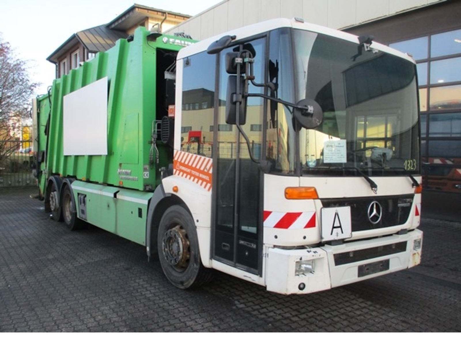 Mercedes-Benz 2633 Econic Faun Variopress 525 Zöller 2301 EEV