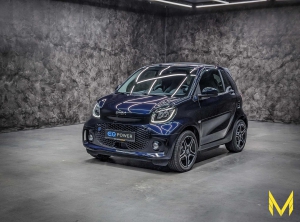 Smart ForTwo EQ cabrio prime EXCLUSIVE:2BE ON SAPPHIRE