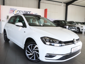 VW Golf VII 1.6 TDI DSG JOIN WHITE / PANORAMA / LED