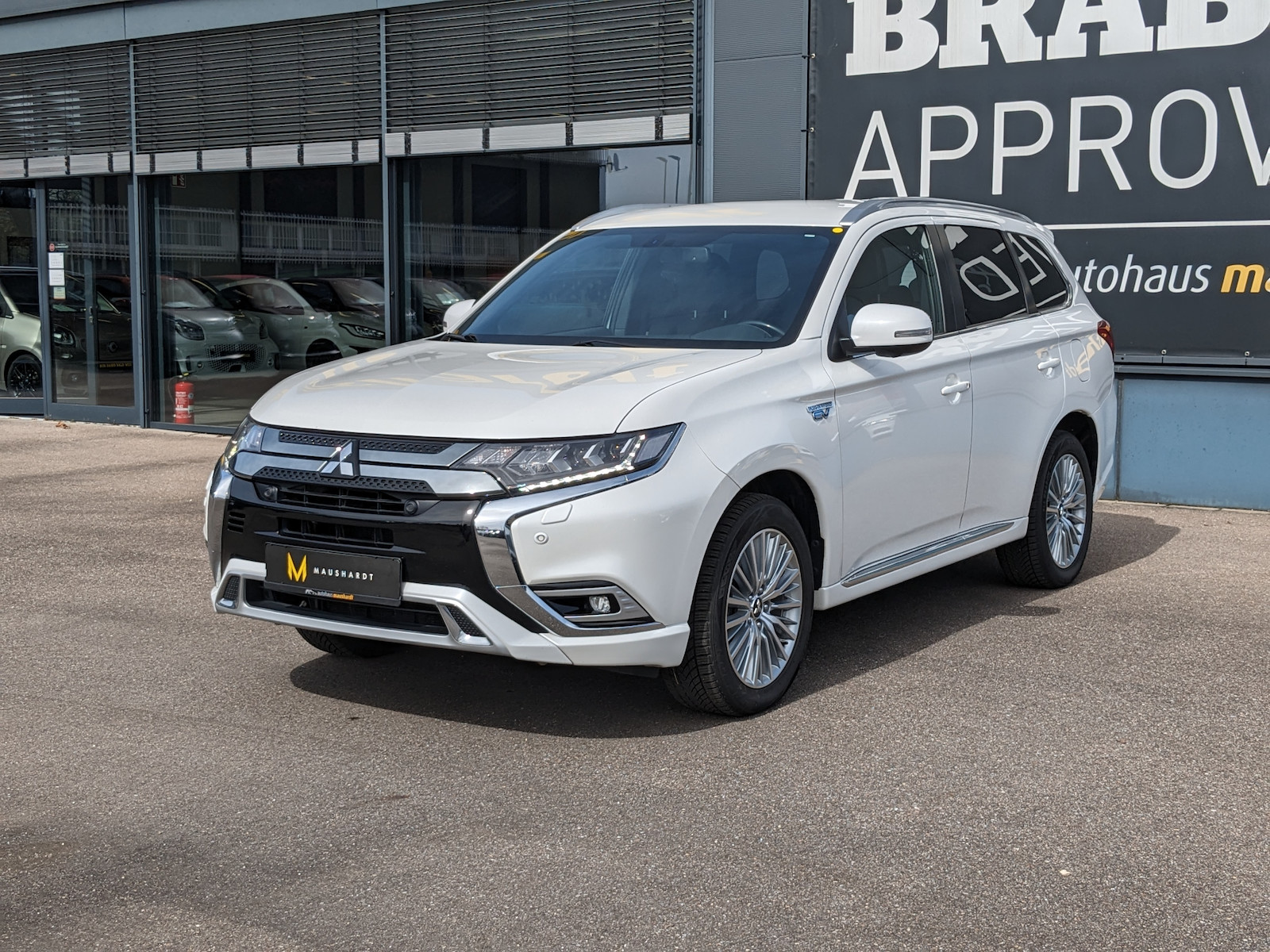 Mitsubishi Plug-in Hybrid Outlander