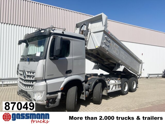 Mercedes-Benz Arocs 3251 K 8x4/4, Retarder, Stahlmulde ca.