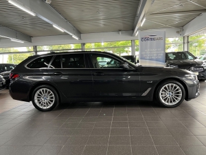 BMW 530 e T xDrive LED+Panorama+STHZ+Leder uvm...