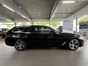 BMW 520 d Touring LED+Park Assist mit Kamera+HiFi+18