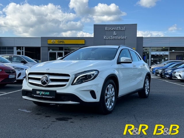 Mercedes-Benz GLA 200