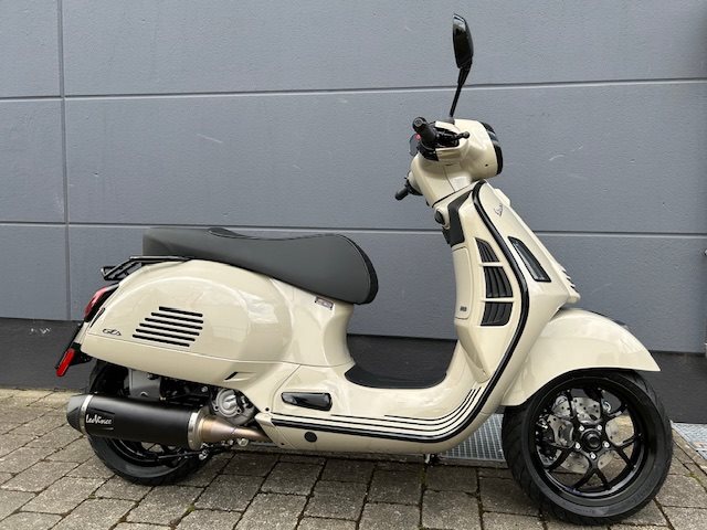 Vespa GTS 300, Vorführer-Aktion Sonderumbau Modell 2024!!!