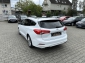 Ford Focus Vignale 1,5 TDCI Aut Navi LED ACC P-Dach Leder Kamera E6