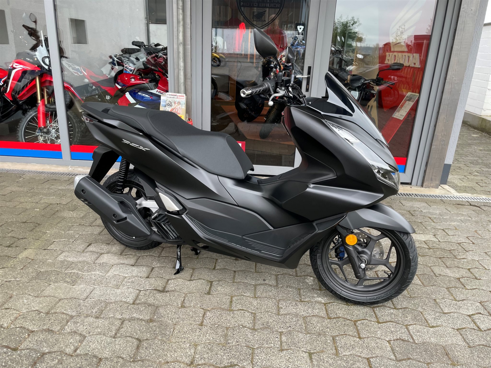 Honda PCX125, auf Lager