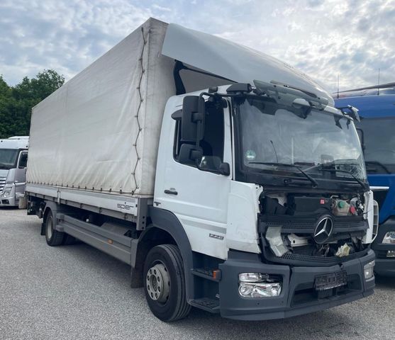 Mercedes-Benz 1223 4x2 Atego Unfallschaden nicht fahrbereit!