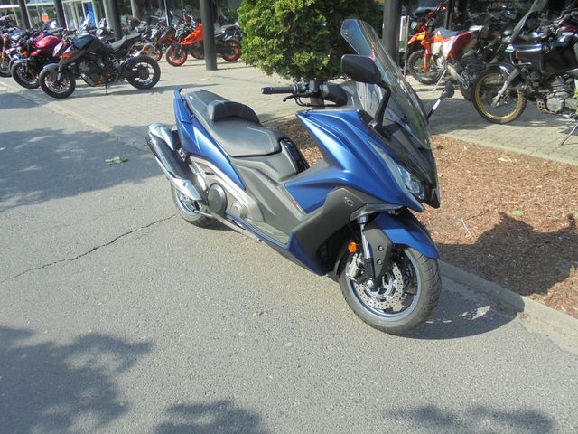 Kymco AK 550