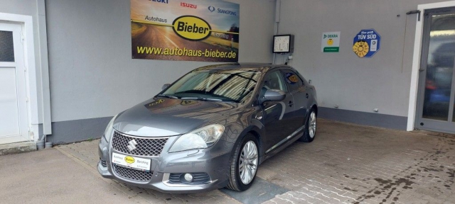 Suzuki Kizashi 2.4 4x4 CVT Sport m.GARANTIE