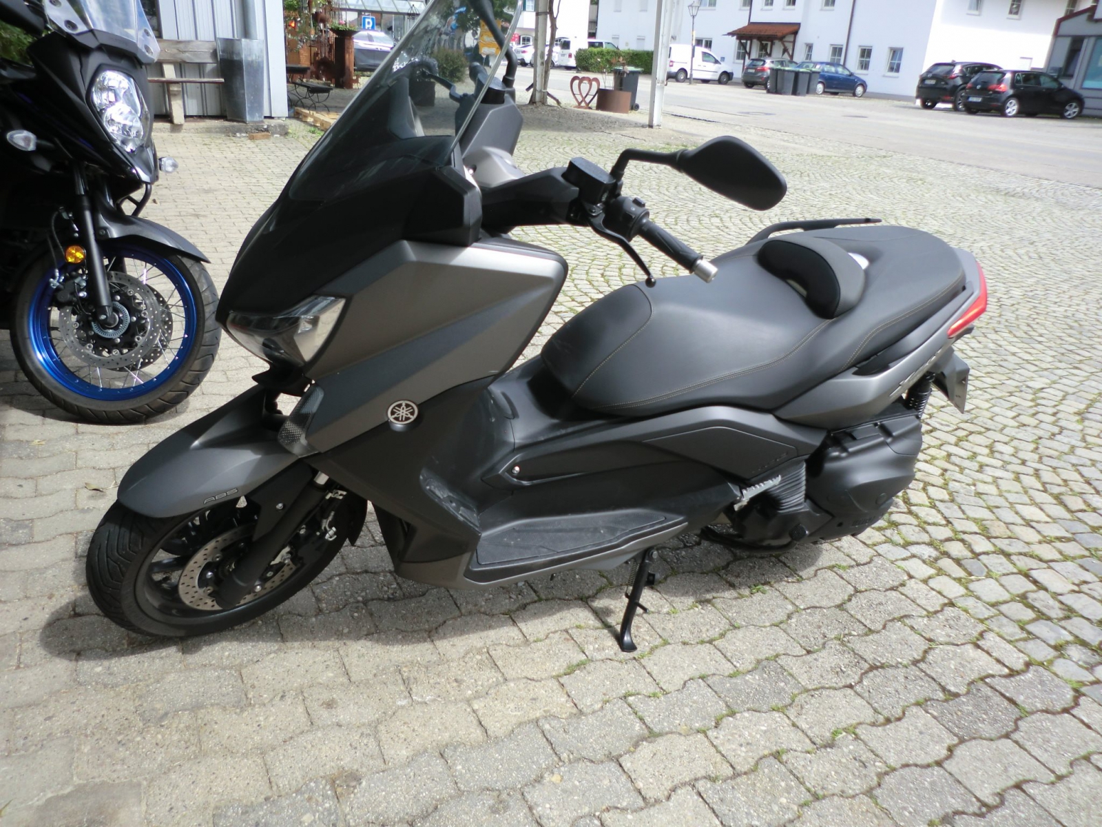 Yamaha XMAX 400, ABS