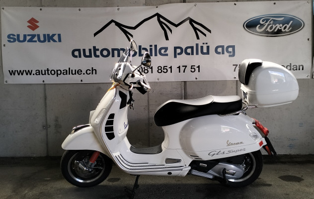 Piaggio Vespa GTS 125 i.e ABS