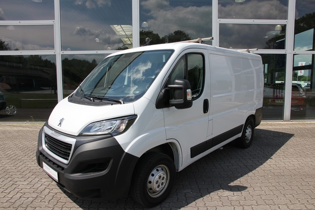 Peugeot Boxer L1H1 330 Pro HDi 120 Bott-Ausbau incl. Regalsystem