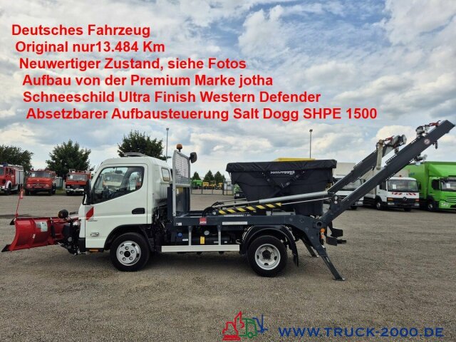 Mitsubishi Canter Fuso 6S15 Winterdienst Schild und Streuer