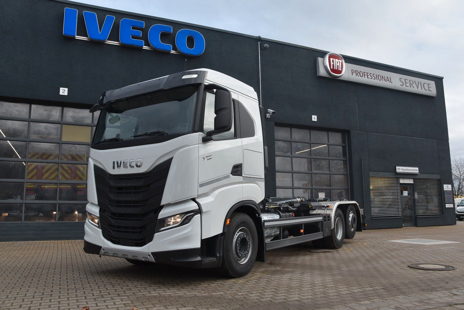 Iveco X-WAY AS280X53Y-PSON Abrollkipper MeillerRS21.70