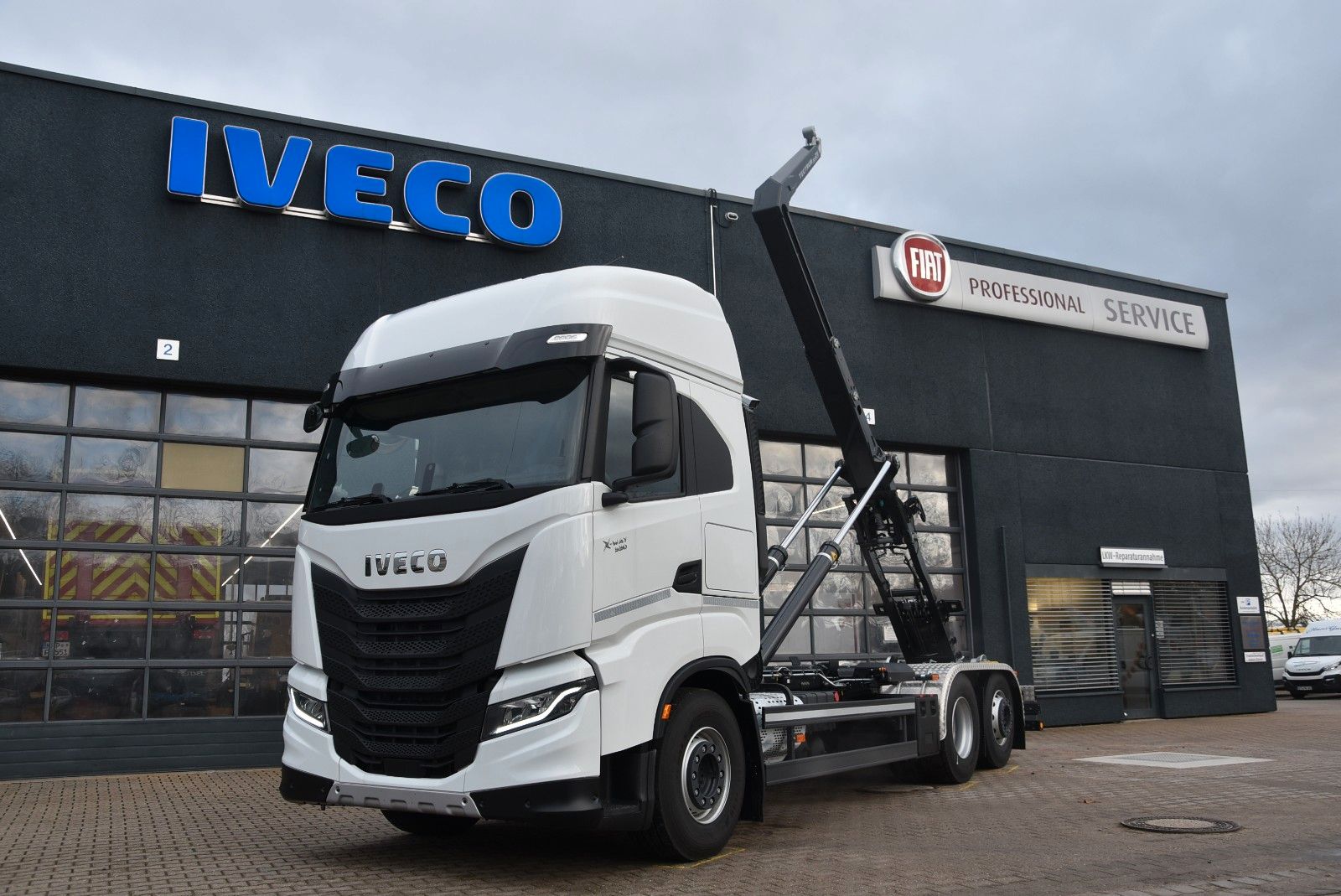 Iveco X-WAY AS280X53Y-PSON Abrollkipper MeillerRS21.70