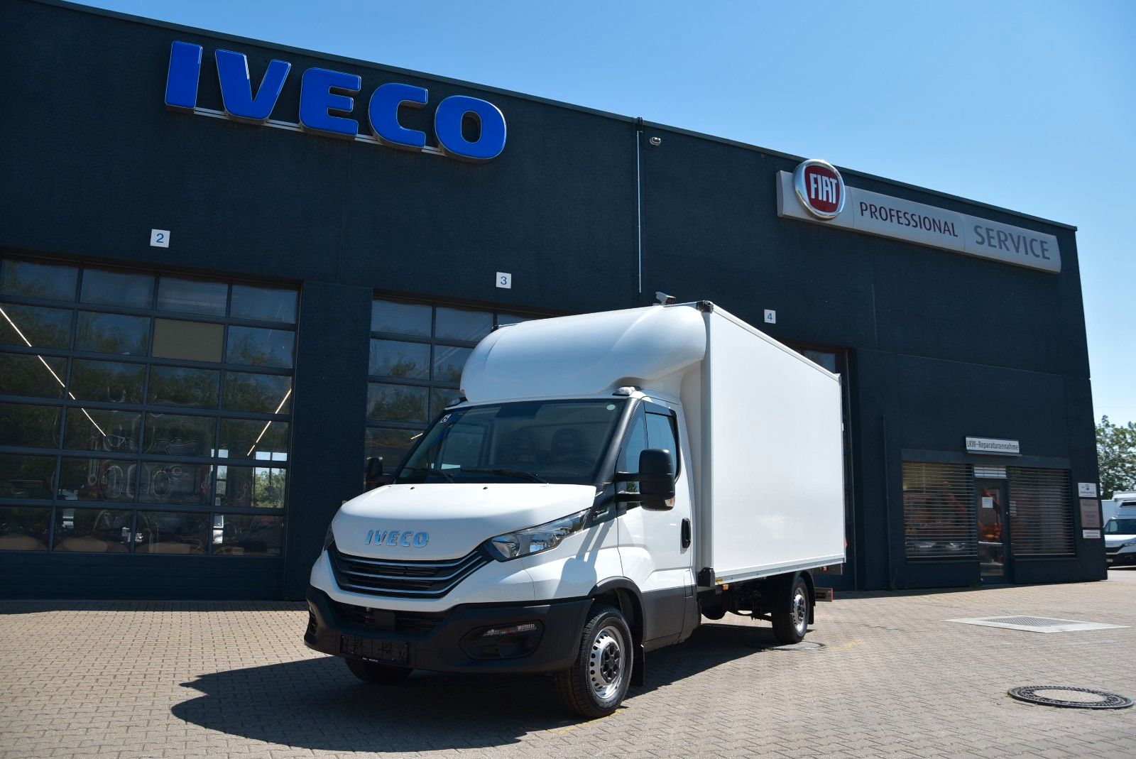 Iveco Daily 35S14A8-P Koffer HUMBAUR HI-Matic LBW RFK