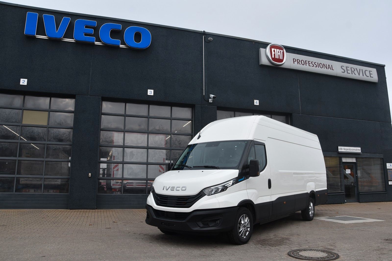 Iveco e-Daily 38S14E V H3 AHK 2 Batterie LP 93.910,--