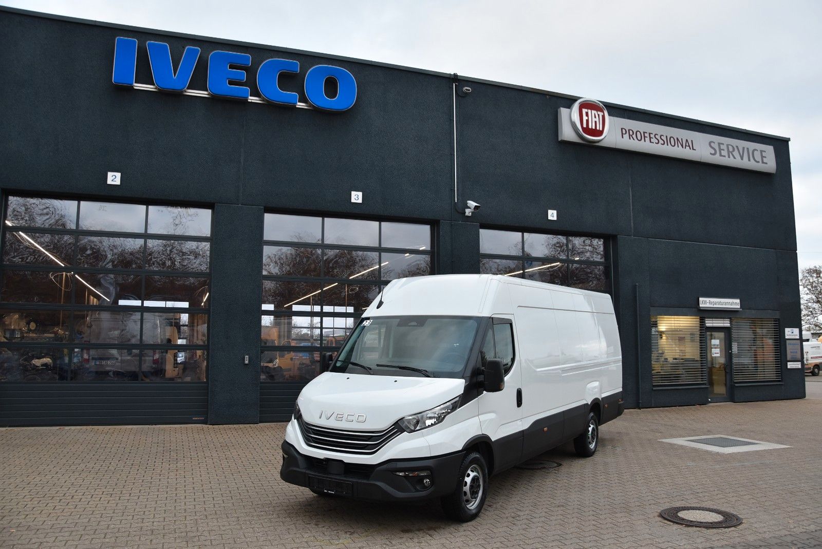 Iveco Daily 35S16 V Kasten 3520 mm Modelljahr 2024