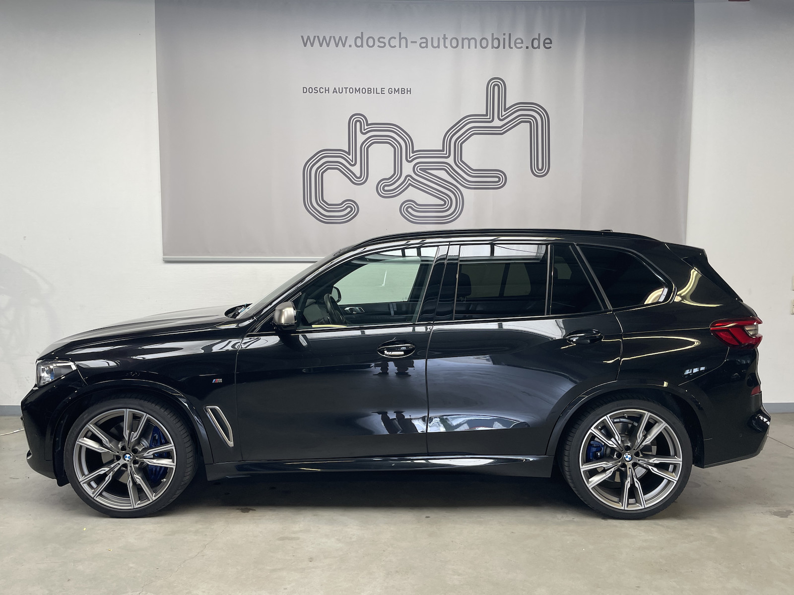 BMW X5 M50